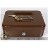Image 1 : METAL LOCK BOX WITH KEY