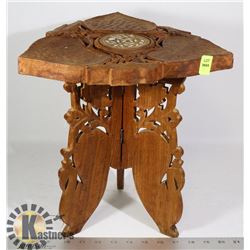 DECORATIVE WOOD PLANT STAND