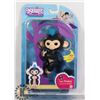 Image 1 : FINGERLINGS INTERACTIVE BABY MONKEY TOY