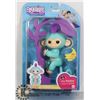 Image 1 : FINGERLINGS INTERACTIVE BABY MONKEY TOY
