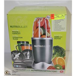 NUTRI-BULLET- 10 PIECE INCLUDED IN BOX