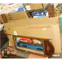 HEAD BOARD AND 2 MATCHING MIRRORS