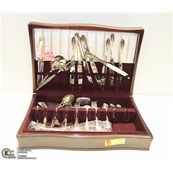 ESTATE SILVER PLATED SILVERWARE SET