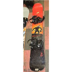 SNOWBOARD