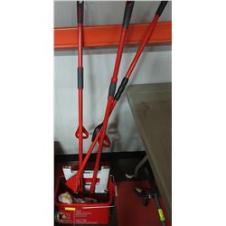 VILEDA MOPS (3) IN BUCKET WITH ACCESSORIES