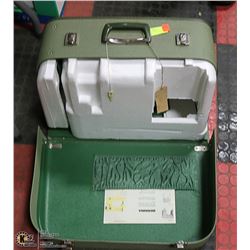 VINTAGE BERNINA 730 SEWING MACHINE CASE.