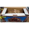 Image 1 : NATIVITY SET IN BOX WITH 11 FIGURINES
