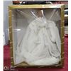 Image 1 : CERAMIC CHRISTMAS ANGEL IN BOX BY