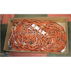 TRAY OF ASSORTED POWER CORDS