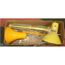 SET OF 2 EXPANDABLE DESK LAMPS