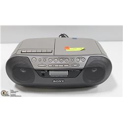 SONY COMPACT DISC AND RADIO - DIGITAL AUDIO