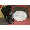 Image 1 : BLACK & DECKER COFFEE MAKER AND LARGE PLATTER