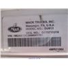 Image 7 : 2008 - MACK WATER TRUCK