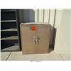 Image 7 : METAL TOWER RADIO/UTILITY