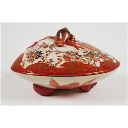 KUTANI TSUKURU Meiji Era Shell Box