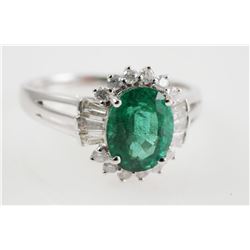 18K EMERALD & Diamond Ring
