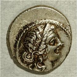 Julius Caesar. 47-46 B.C. AR denarius (17 mm, 3.85 g). 
