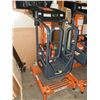 Image 1 : Man Lift
