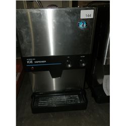 Ice and water Dispenser