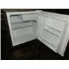 Image 2 : Mini Fridge