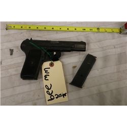 Norinco Mdl 13 SA 9 MM Hand Gun w 2 Clips BL=115mm S# 840046