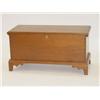 Image 1 : NEW ENGLAND PINE LOW LIFT TOP BLANKET CHEST W/ INTERIOR