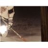 Image 2 : WAYNE GRETZKY AUTOGRAPHED PHOTO IN PLAQUE