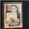 Image 1 : BOBBY HULL SIGNED HOCKEY CARD