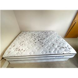 Double Mattress and Box Spring