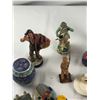 Image 3 : Assorted glass and ceramic figurines
