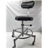 Image 1 : Small metal stool