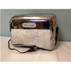 DeLoghi Toaster