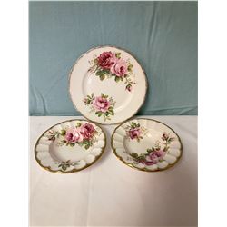 Royal Albert American Beauty Plates