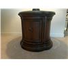 Image 1 : Side table