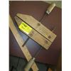 Image 1 : WOODEN DOUBLE HANDLED WOOD CLAMP