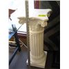 Image 1 : PEDESTAL