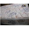 Image 2 : QUEENSIZE BOXSPRING & MATTRESS