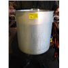 Image 1 : LARGE ALUMINUM STOCK POT WITH LID (40 QUART)