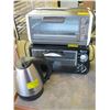 Image 1 : ELECTRIC KETTLE, 2 COUNTER TOP OVENS