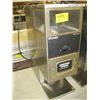 Image 1 : BUNN O MATIC COFFEE GRINDER