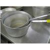Image 1 : 7 QUART POT, SMALLER POT