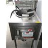 Image 1 : WINSTON BONE-IN CHICKEN FRYER.