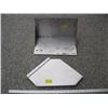 Image 1 : 2 STAINLESS SHELF UNITS & SHELVES