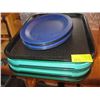 Image 1 : A LOT OF TRAYS, OVAL PLASTIC PLATES
