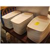 Image 1 : 3 STACKS OF WHITE RECTANGULAR PLATTERS