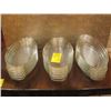 Image 1 : A LOT OF CLEAR OVAL BAKING DISHES