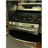 Image 1 : GE PROFILE STAINLESS STEEL/BLACK GAS RANGE
