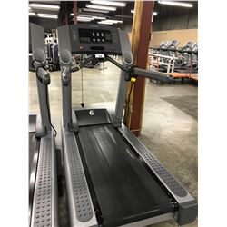 LIFE FITNESS 95TI COMMERCIAL INCLINE FLEXDECK TREADMILL, 120V/20A PLUG