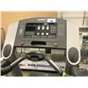 Image 2 : LIFE FITNESS 95TI COMMERCIAL INCLINE FLEXDECK TREADMILL, 120V/20A PLUG