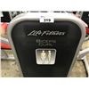 Image 2 : LIFE FITNESS BICEPS PRESS STATION